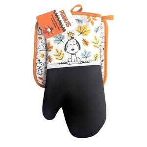 Peanuts Snoopy and Woodstock Oven Mitt Potholder Kitchen Set Fall Leaves NEW